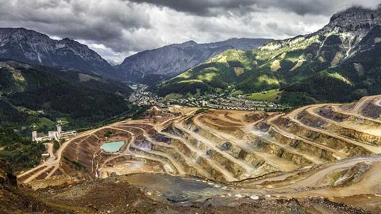 Understanding Stakeholders in the Mining Industry